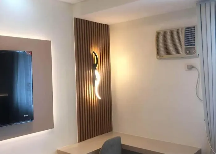 Cid&bethea's Place At Shine Apartahotel Manila